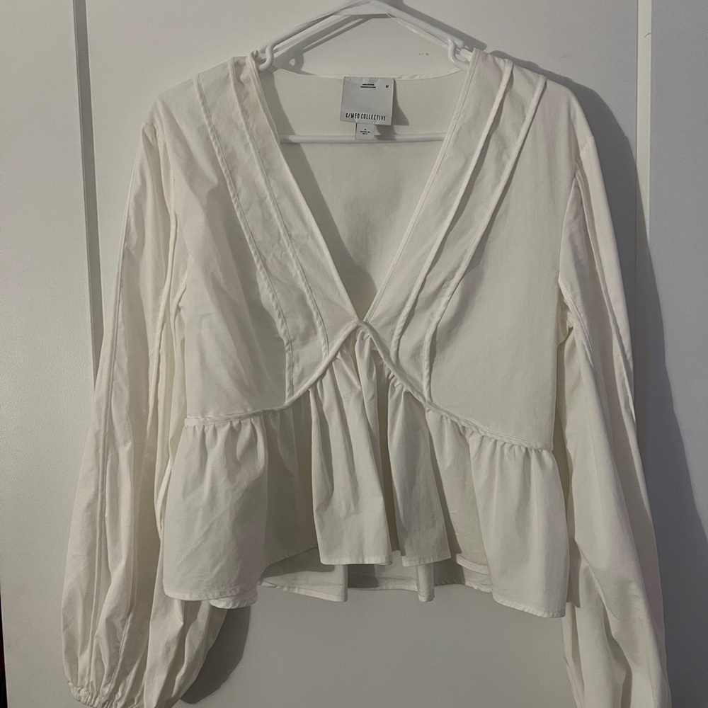 C/MEO COLLECTIVE WOMEN'S WHITE LIE
AWAKE LONG SLEEVE RUFFLED TOP